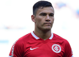 Chilean international playmaker Charles Aranguiz looks set for a move to the Premier league with Leicester City